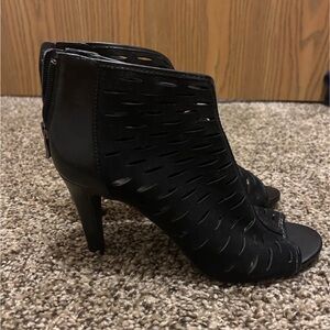 Chic Black Cutout Heels